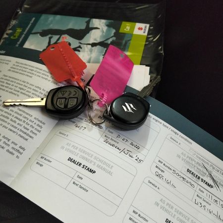 2023-Suzuki-Swift-12-GL_10