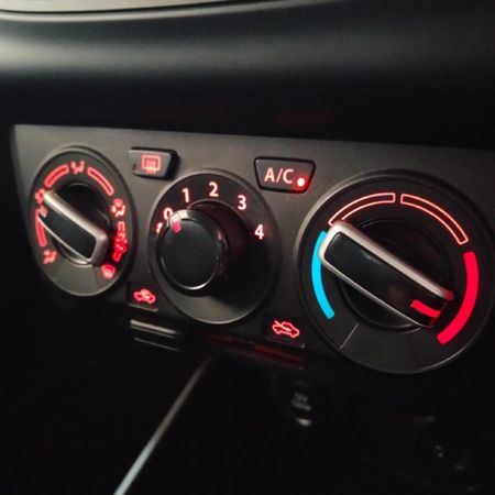 2023-Suzuki-Swift-12-GL_14