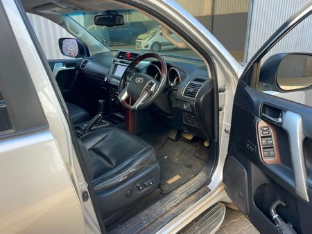 2015-Toyota-Land-Cruiser-Prado-30-TDI-VX-Auto_4