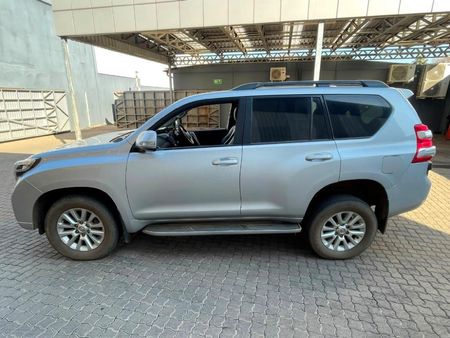 2015-Toyota-Land-Cruiser-Prado-30-TDI-VX-Auto_6