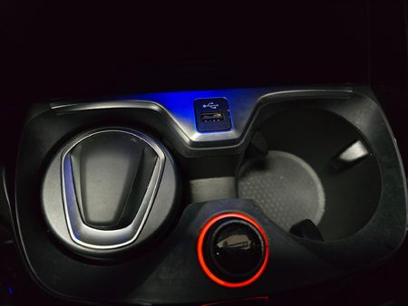 2021-BMW-1-Series-M135i-xDrive_15