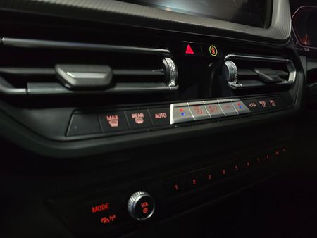 2021-BMW-1-Series-M135i-xDrive_16