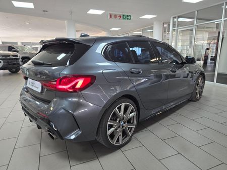 2021-BMW-1-Series-M135i-xDrive_3