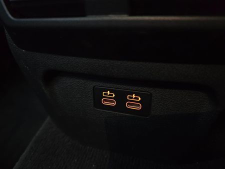 2021-BMW-1-Series-M135i-xDrive_8