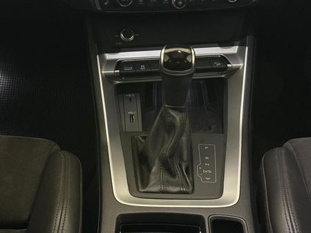 2019-Audi-Q3-14-TFSI-S-Line-35-TFSI_10