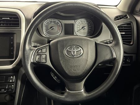 2022-Toyota-Urban-Cruiser-15-Xs_8