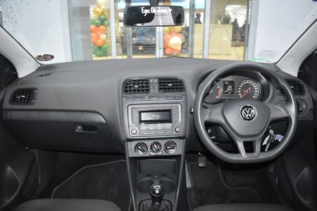 2022-Volkswagen-Polo-Vivo-14-Trendline-5-dr_5