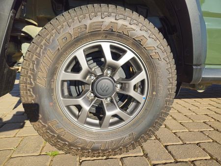 2025-Suzuki-Jimny-15-GLX-AllGrip-5-Door-Auto_13