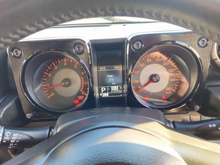 2025-Suzuki-Jimny-15-GLX-AllGrip-5-Door-Auto_14
