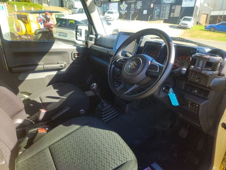 2026-Suzuki-Jimny-15-GL-AllGrip-5-Door_10
