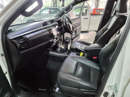 2021-Toyota-Hilux-28-GD-6-Raised-Body-Legend-RS-4x4-Double-Cab_14