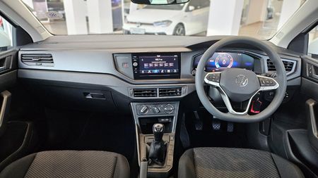 2026-Volkswagen-Polo-10-TSI_13