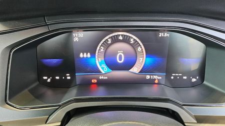 2026-Volkswagen-Polo-10-TSI_17