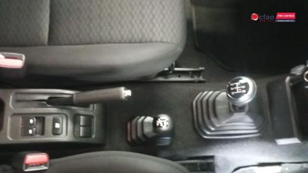 2023-Suzuki-Jimny-15-GLX-AllGrip-5-Door_10