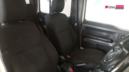 2023-Suzuki-Jimny-15-GLX-AllGrip-5-Door_14