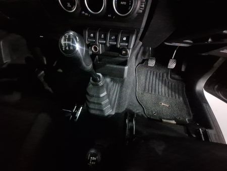2023-Suzuki-Jimny-15-GLX-AllGrip-5-Door_11