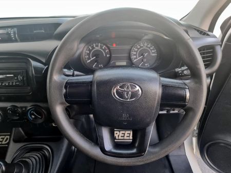 2021-Toyota-Hilux-20-VVTi-Single-Cab_10