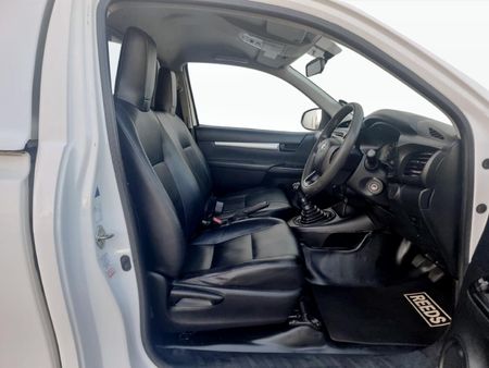 2021-Toyota-Hilux-20-VVTi-Single-Cab_11