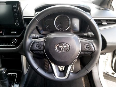 2022-Toyota-Corolla-Cross-18-XS-Hybrid_10
