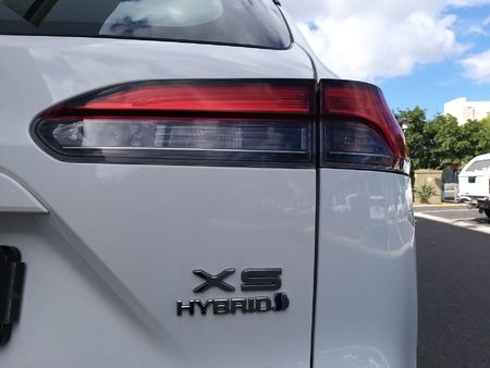 2022-Toyota-Corolla-Cross-18-XS-Hybrid_7