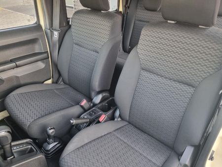 2024-Suzuki-Jimny-15-GLX-AllGrip-5-Door-Auto_15