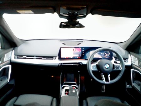 2023-BMW-X1-xDrive30e-M-Sport_10