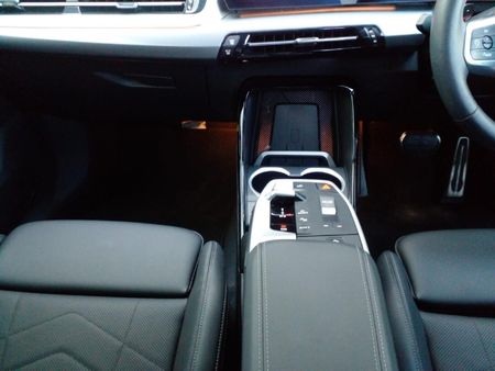 2023-BMW-X1-xDrive30e-M-Sport_14
