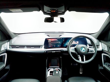 2023-BMW-X1-xDrive30e-M-Sport_11