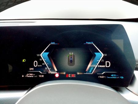 2023-BMW-X1-xDrive30e-M-Sport_14