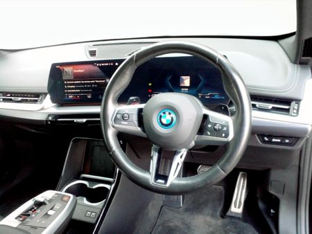 2023-BMW-X1-xDrive30e-M-Sport_16