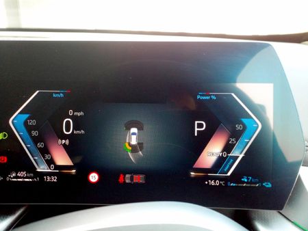 2023-BMW-X1-xDrive30e-M-Sport_11