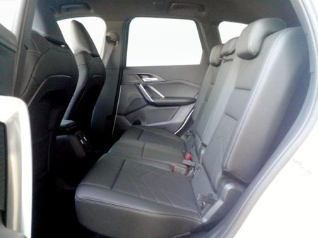 2023-BMW-X1-xDrive30e-M-Sport_13