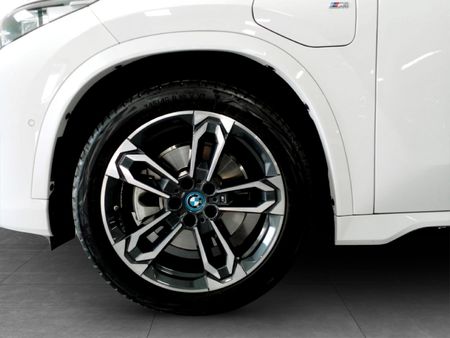 2023-BMW-X1-xDrive30e-M-Sport_8