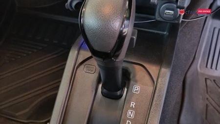 2023-Suzuki-Jimny-15-GLX-Auto_10