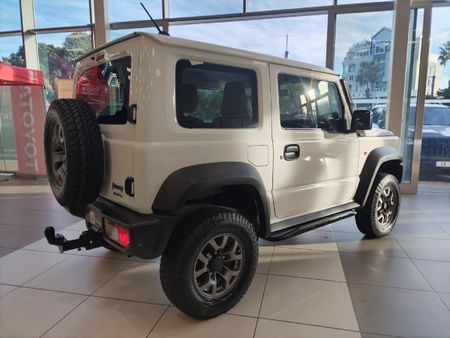 2023-Suzuki-Jimny-15-GLX-Auto_1