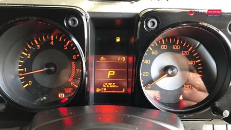 2023-Suzuki-Jimny-15-GLX-Auto_10