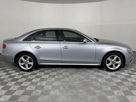 2015-Audi-A4-18-T-SE_16