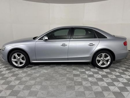 2015-Audi-A4-18-T-SE_18