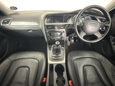 2015-Audi-A4-18-T-SE_1