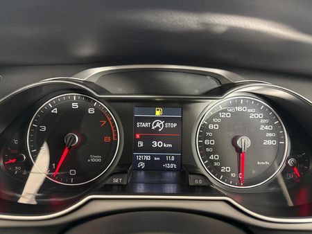 2015-Audi-A4-18-T-SE_2