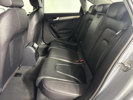 2015-Audi-A4-18-T-SE_3