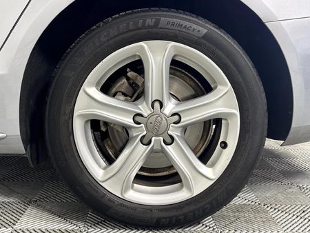 2015-Audi-A4-18-T-SE_6