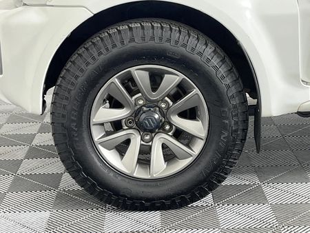 2017-Suzuki-Jimny-13_3