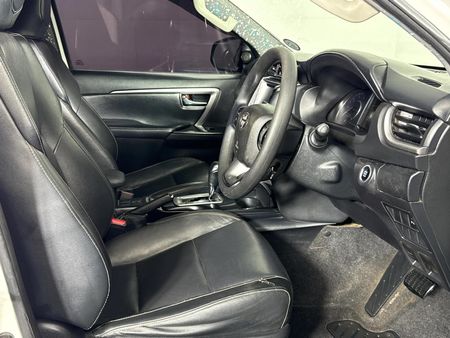 2021-Toyota-Fortuner-24-GD-6-Raised-Body-Auto_9