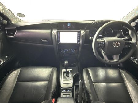 2021-Toyota-Fortuner-24-GD-6-Raised-Body-Auto_1