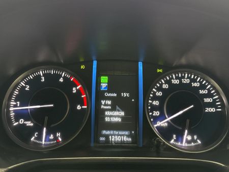 2021-Toyota-Fortuner-24-GD-6-Raised-Body-Auto_2