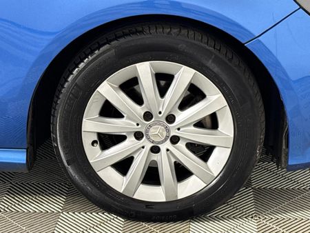 2013-Mercedes-Benz-A-Class-A-180-CDI-BE-Auto_5