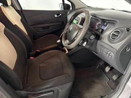2017-Renault-Captur-900T-Expression-66kW_9