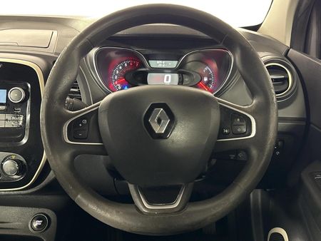 2017-Renault-Captur-900T-Expression-66kW_11