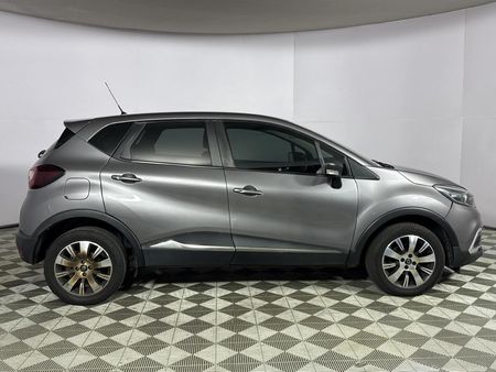 2017-Renault-Captur-900T-Expression-66kW_16